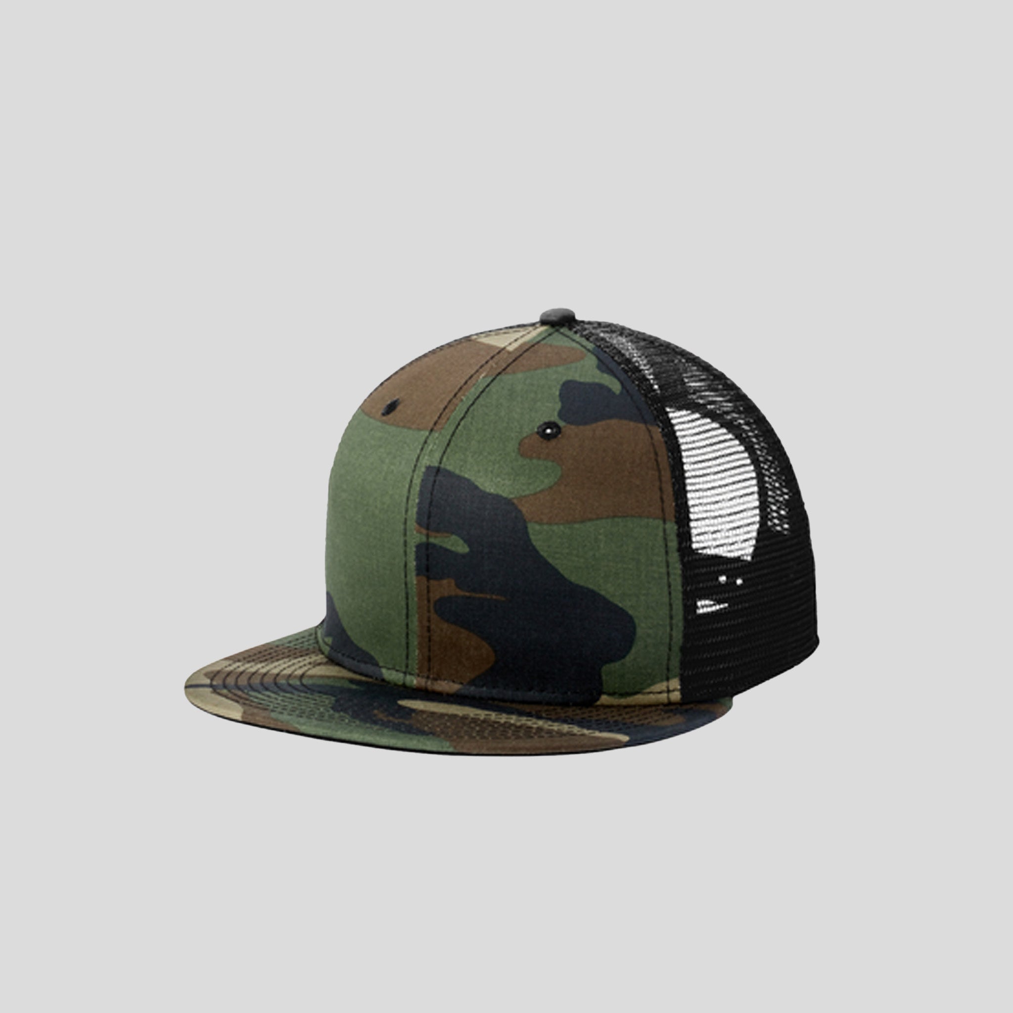Standard Fit Snapback Trucker Cap | Camo/Black